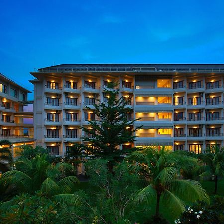 Lombok Raya Hotel Матарам Екстериор снимка