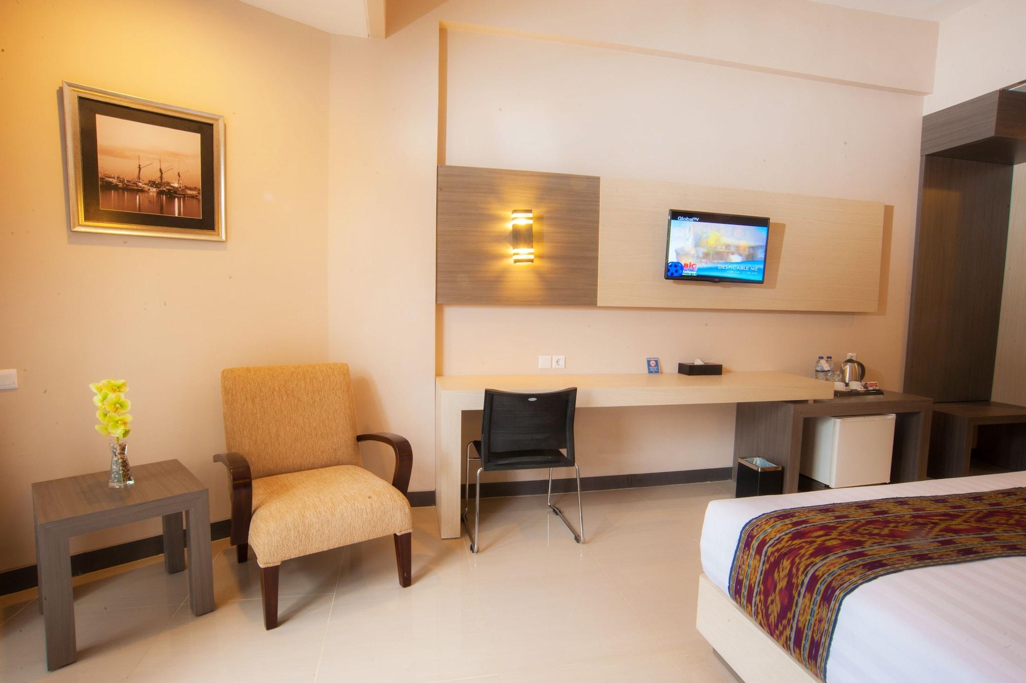Lombok Raya Hotel Матарам Екстериор снимка