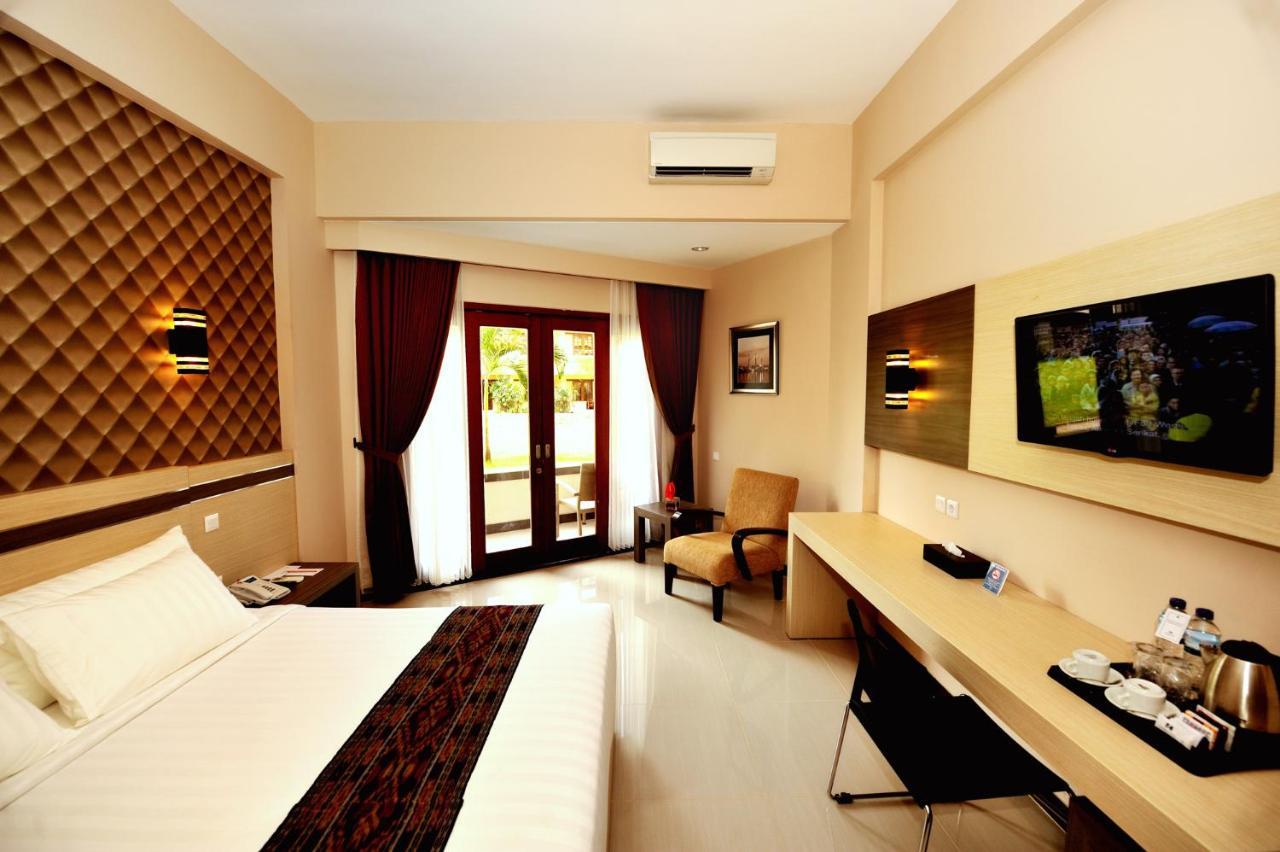Lombok Raya Hotel Матарам Екстериор снимка