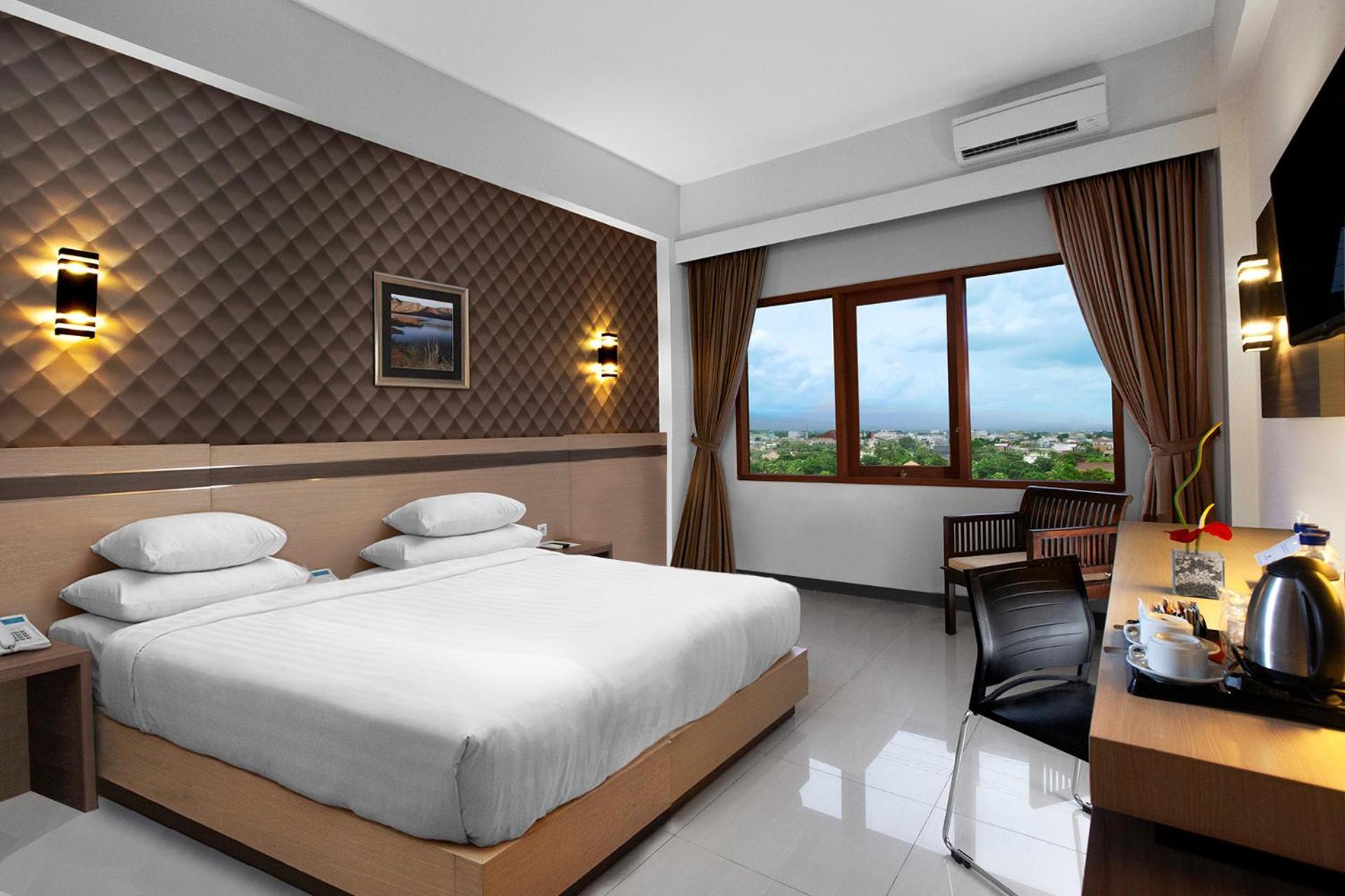 Lombok Raya Hotel Матарам Екстериор снимка