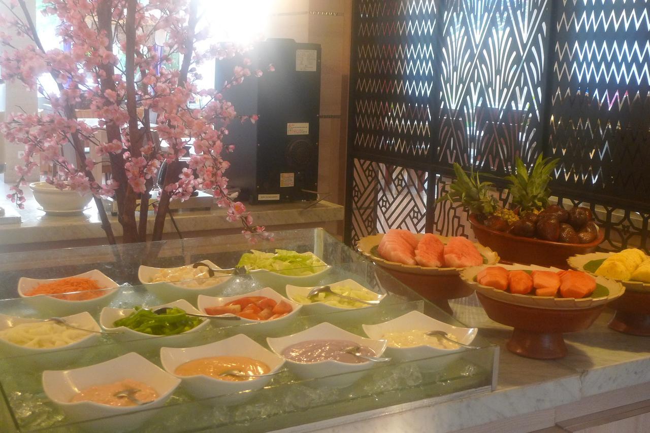 Lombok Raya Hotel Матарам Екстериор снимка